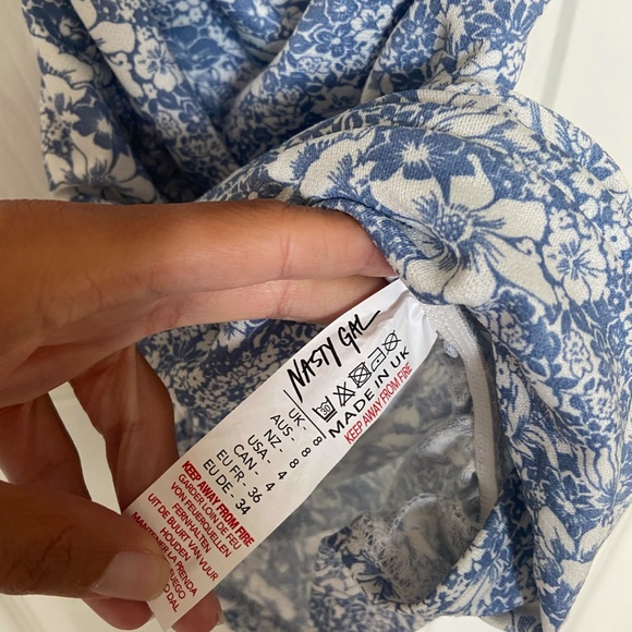 Nasty Gal Square Neck Dress - Picture 5 of 6